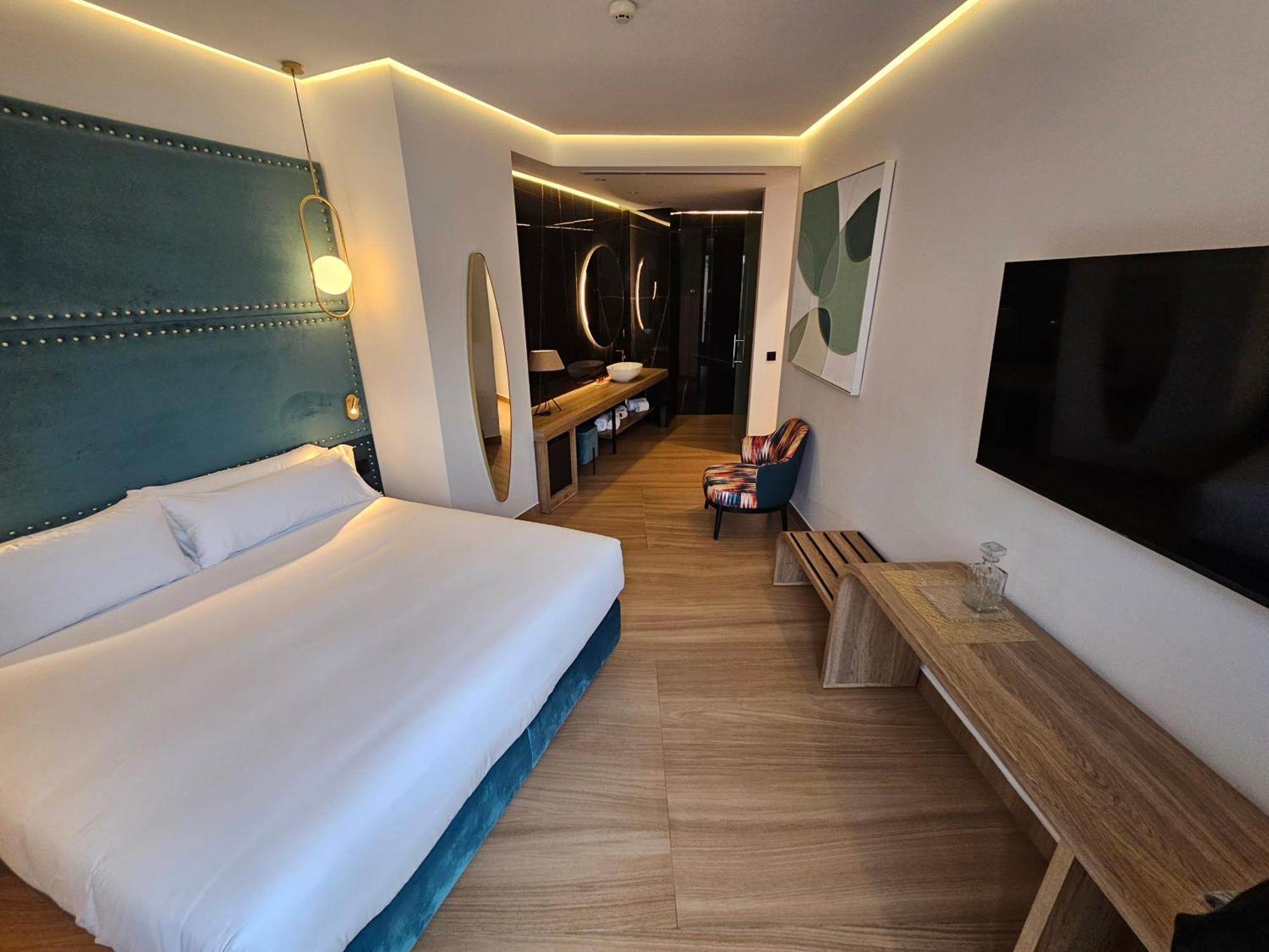 Hotel Las Tres Campanas Μπανταχόθ Εξωτερικό φωτογραφία